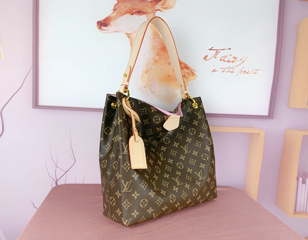 ルイヴィトンバッグ背面デザイン